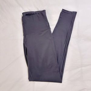 Queenieke athletic workout yoga leggings size M